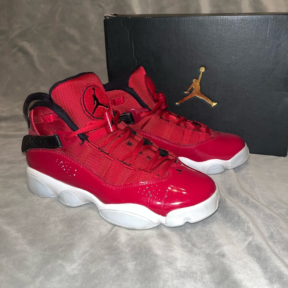 Nike Air Jordan. Jordan 6 rings.